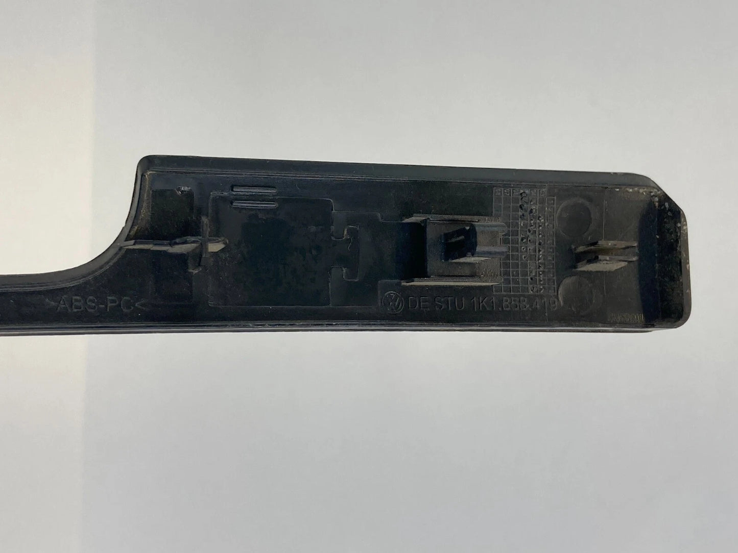 06-10 VOLKSWAGEN JETTA DASH PANEL LEFT OUTER MOLDING TRIM COVER OEM 1K1858419