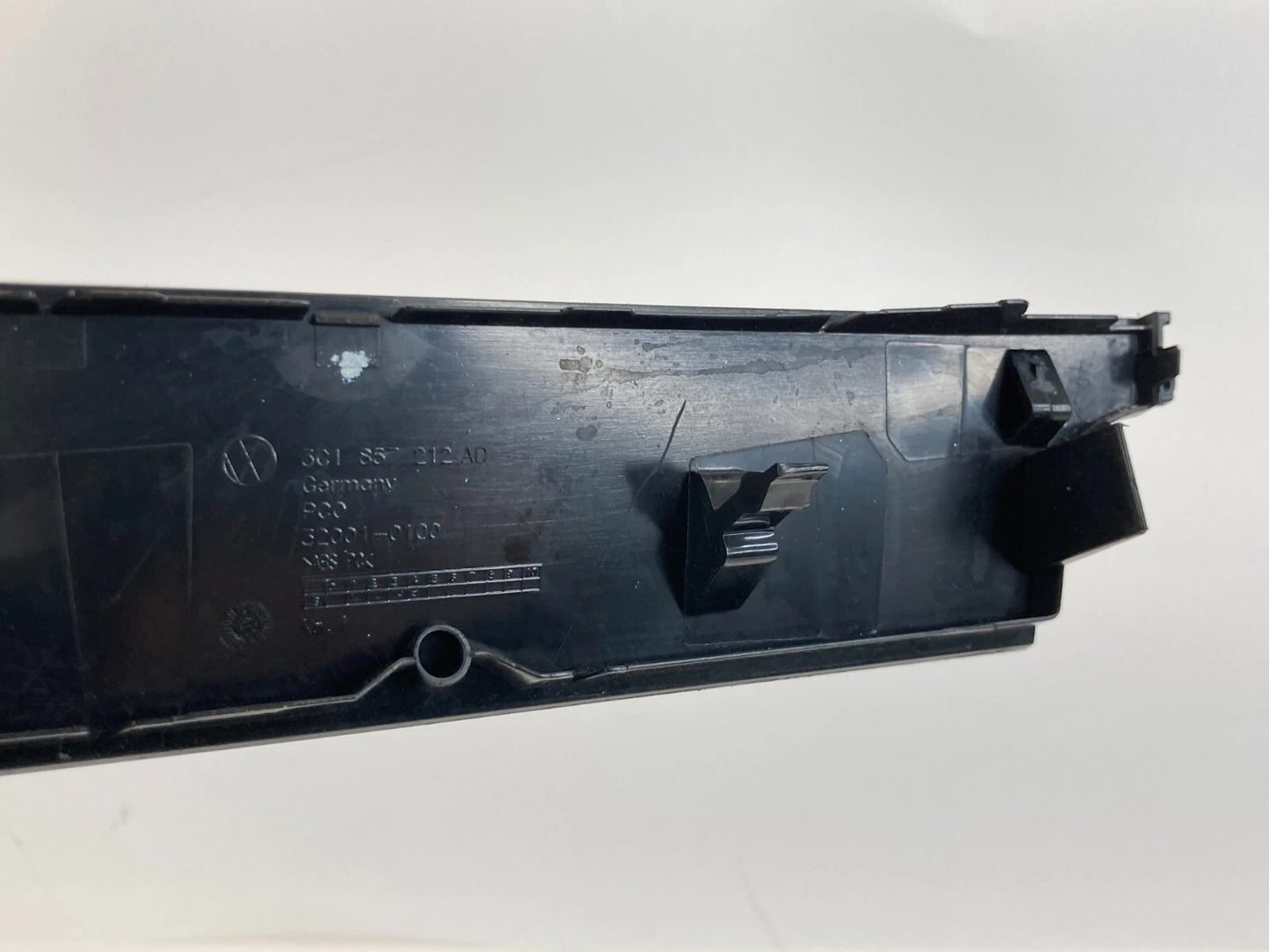 2009-2011 VOLKSWAGEN CC DASH PANEL COVER BEZEL TRIM 3C1-857-212-AD OEM