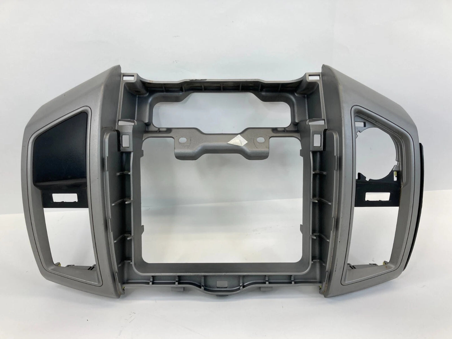 2005-2011 TOYOTA TACOMA CENTER DASH BEZEL RADIO TRIM VENT PANEL SURROUND ASSY