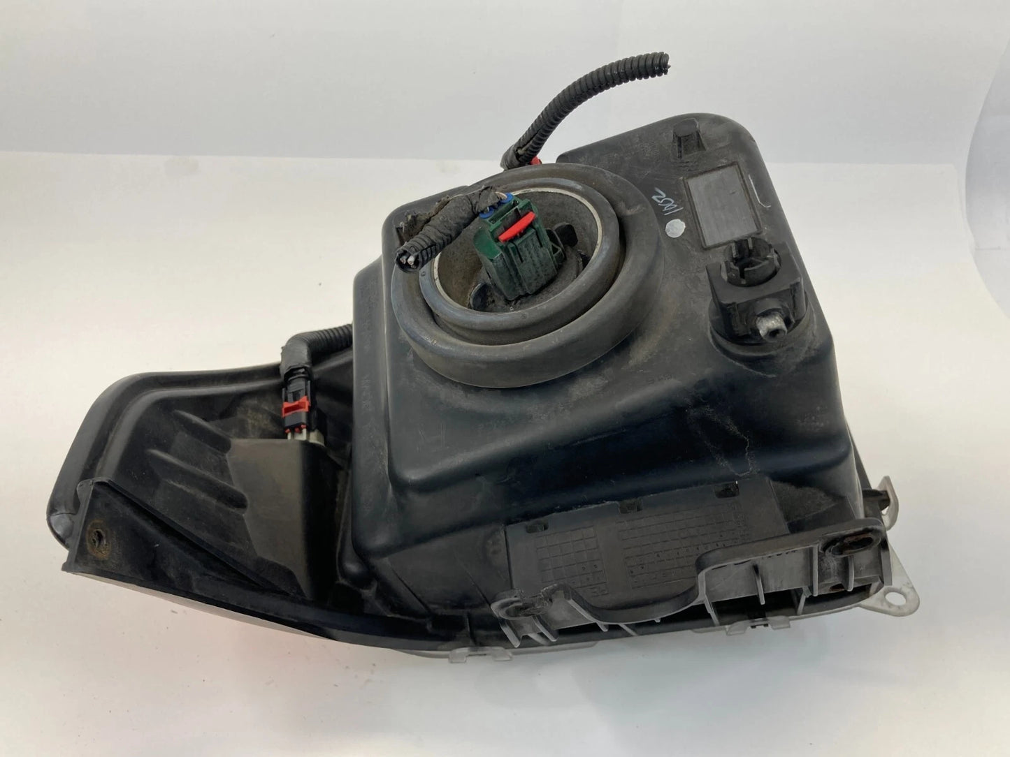 2007-2011 DODGE NITRO FRONT RIGHT PASSENGER SIDE HEADLIGHT HEAD LIGHT LAMP OEM