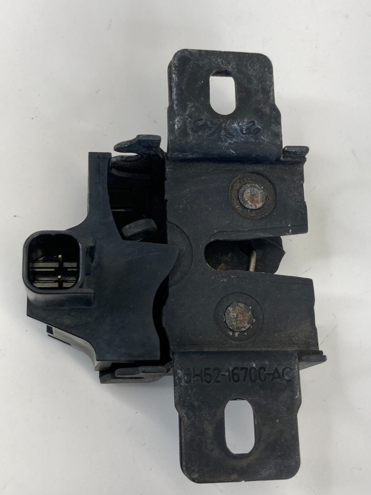 2008-2012 Land Rover LR2 Hood Lock Latch Release Actuator OEM