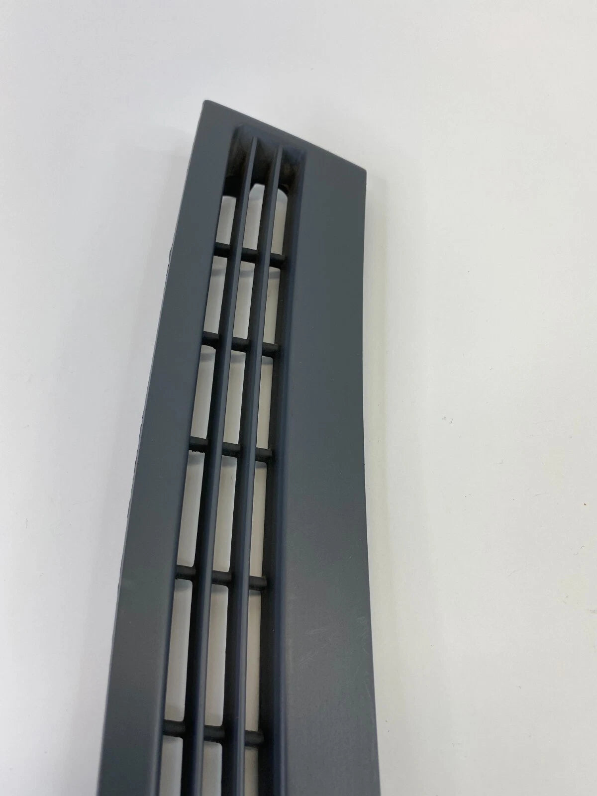 06-10 JEEP GRAND CHEROKEE LEFT SIDE DASH DEFROSTER VENT GRILLE 1DQ55TRMAA OEM