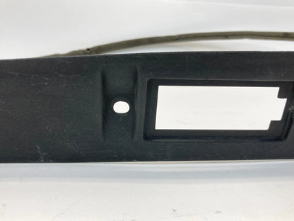 2009 2010 09 10 DODGE JOURNEY REAR TRUNK LID LICENSE LAMP LIGHT MOLDING BEZEL