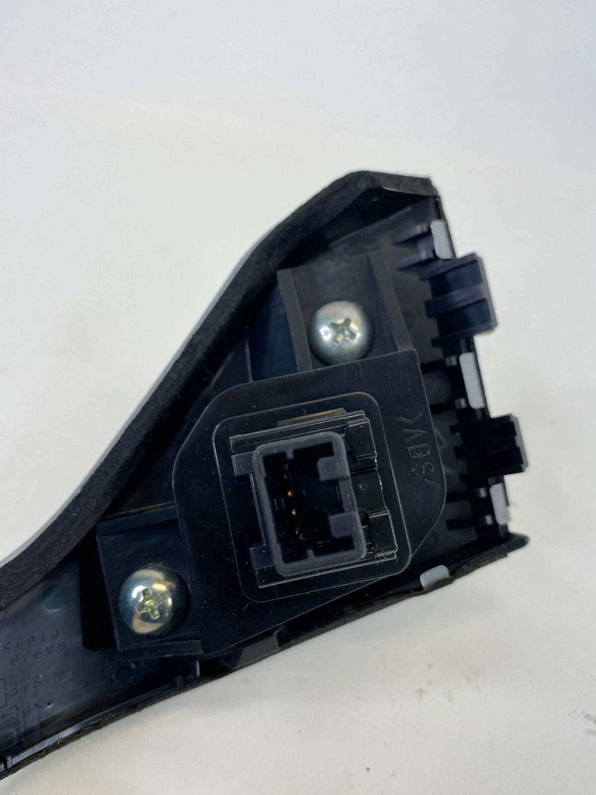 2009-2014 NISSAN MURANO DASH WARNING HAZARD LIGHT BUTTON SWITCH W/ BEZEL OEM