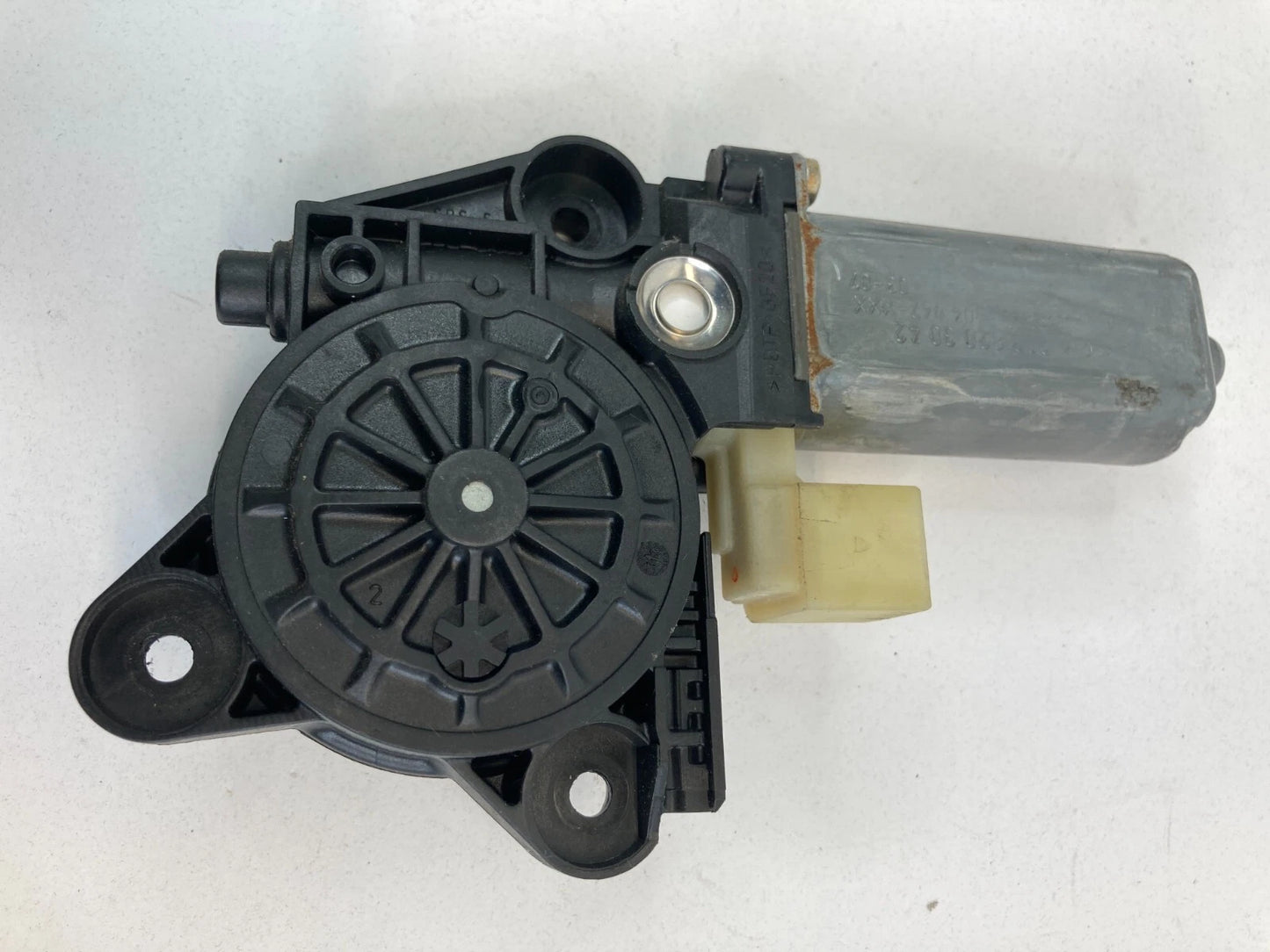 2001-2005 MERCEDES-BENZ C320 REAR RIGHT SIDE DOOR WINDOW MOTOR RR RH A2038203042