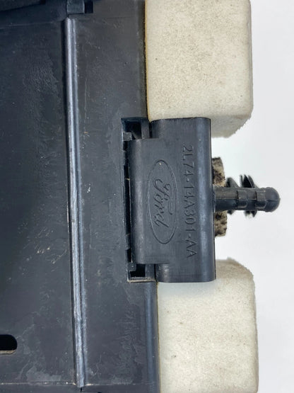 2003 LINCOLN NAVIGATOR SEAT BELT RELAY MODULE CONTROL COMPUTER 2L74-10E977-AB