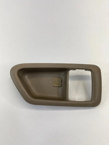 97-01 TOYOTA CAMRY FRONT RIGHT PASSENGER SIDE INNER DOOR HANDLE BEZEL TRIM OEM
