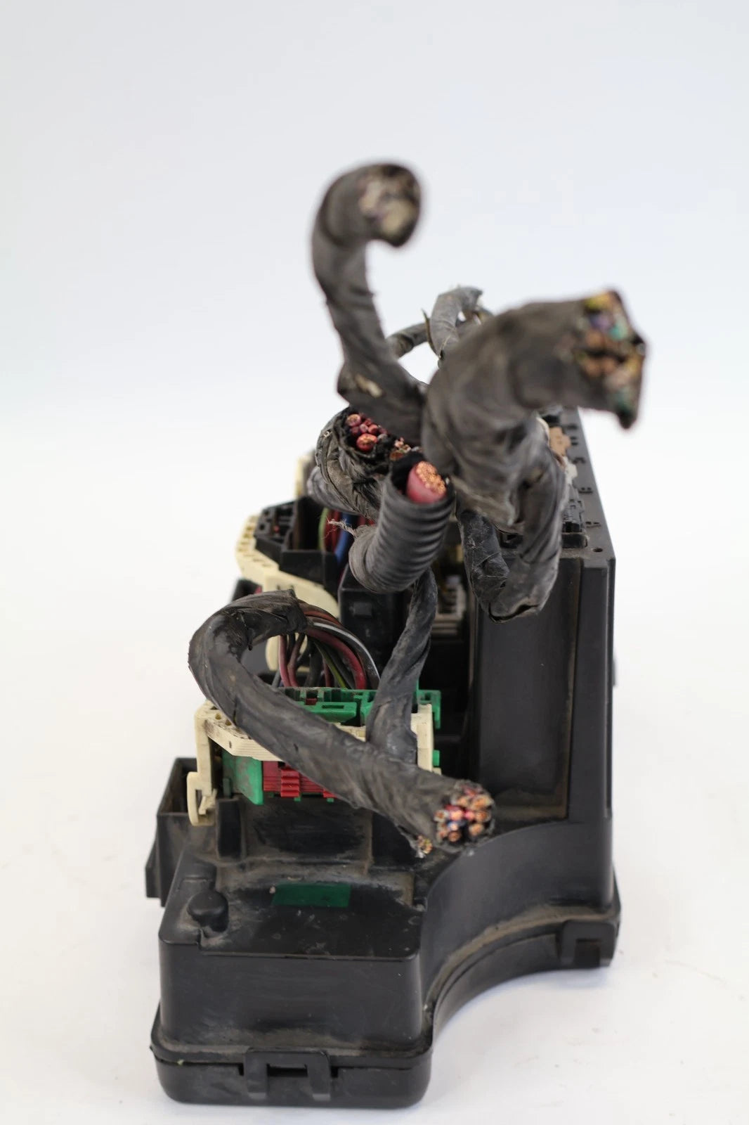 11-14 DODGE AVENGER 2.4L 200 ENGINE POWER INTEGRATED FUSE BOX TIPM 4692346AE OEM