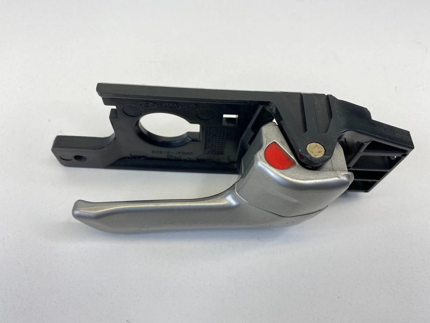 2005-2010 KIA SPORTAGE REAR RIGHT PASSENGER INNER DOOR HANDLE OEM 826131F000