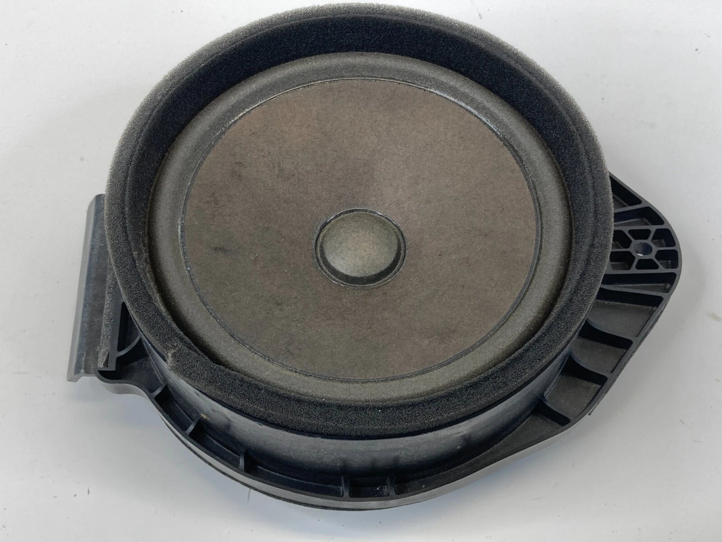 2013-2015 CHEVROLET MALIBU FRONT LEFT SIDE DOOR AUDIO SYSTEM SPEAKER ASSY OEM