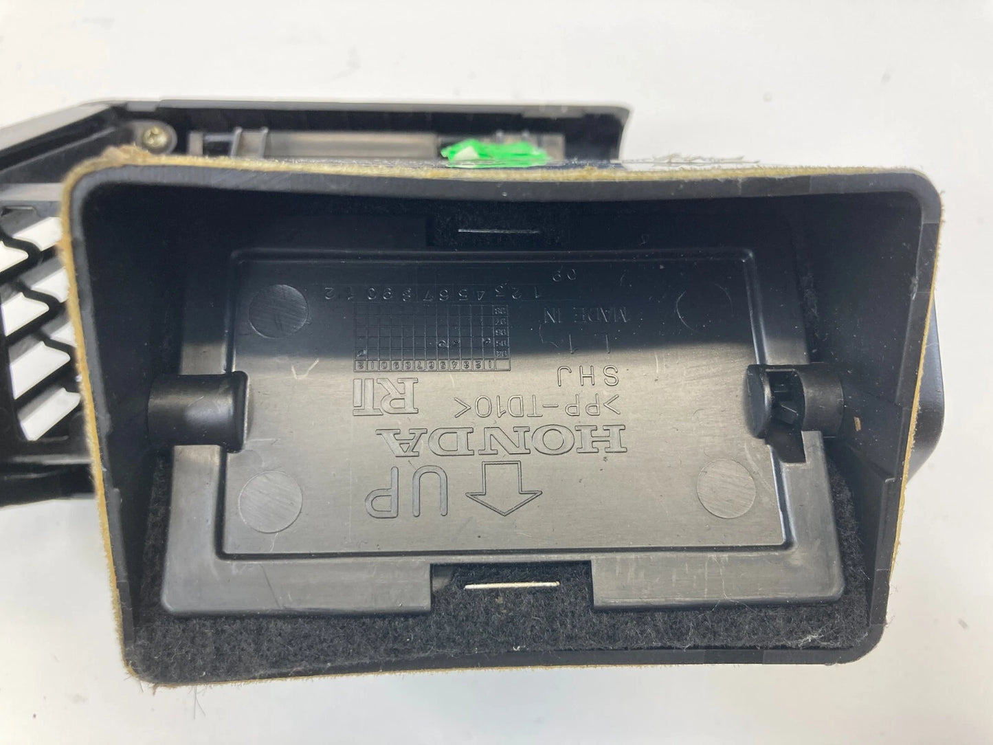 2005-2010 HONDA ODYSSEY DASH DRIVER LEFT AC AIR VENT GRILL 77620-SHJ-A0-21 OEM