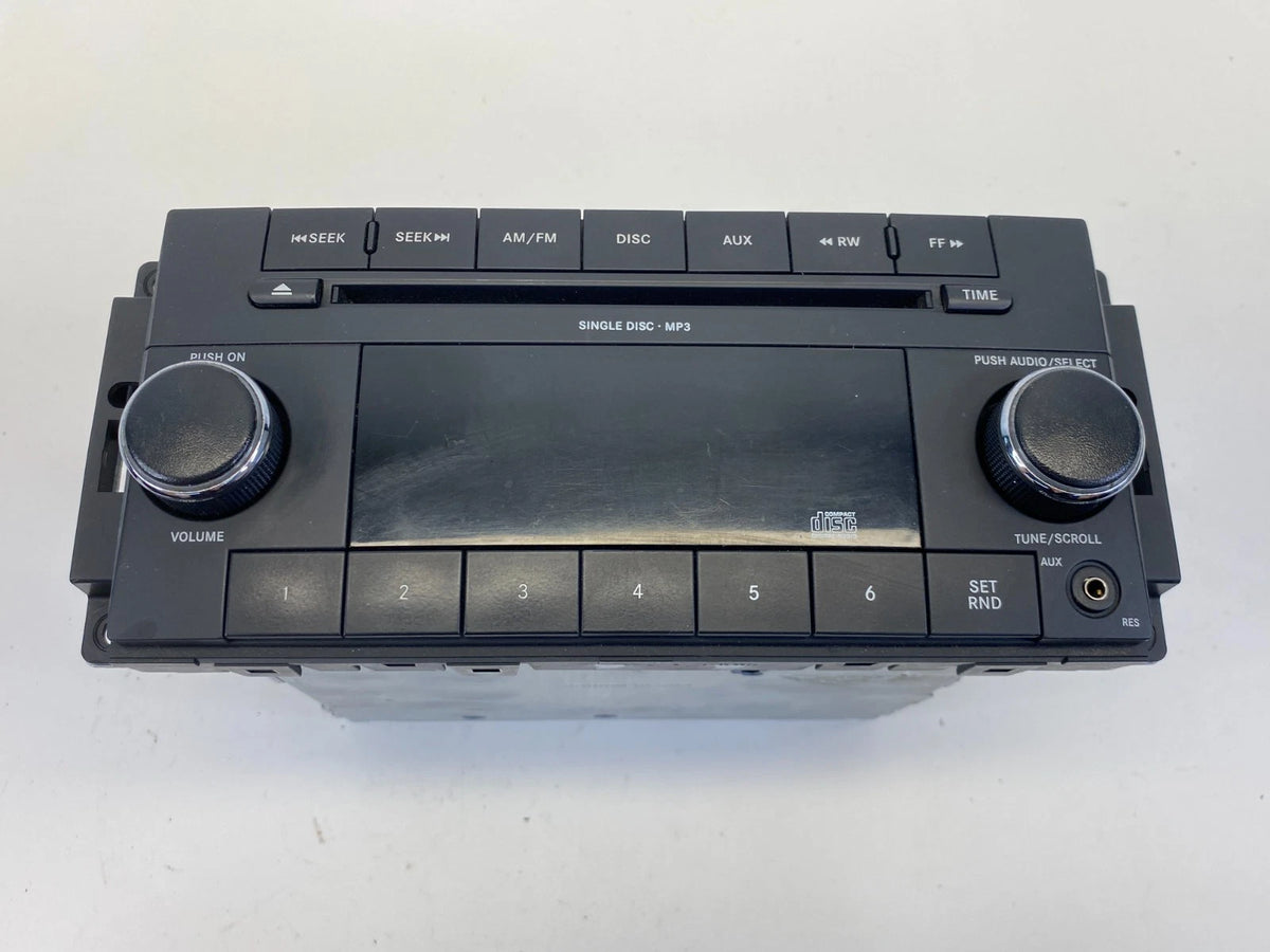 08-10 CHRYSLER 300 COMMANDER AM FM CD PLAYER AUX RADIO RECEIVER P05091111AC OEM
