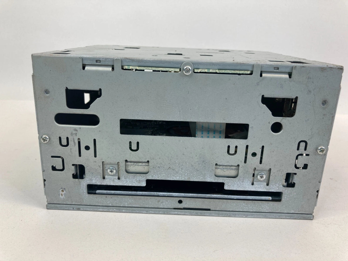 2007-2010 MITSUBISHI OUTLANDER RADIO STEREO AUDIO RECEIVER UNIT 8701A261 OEM