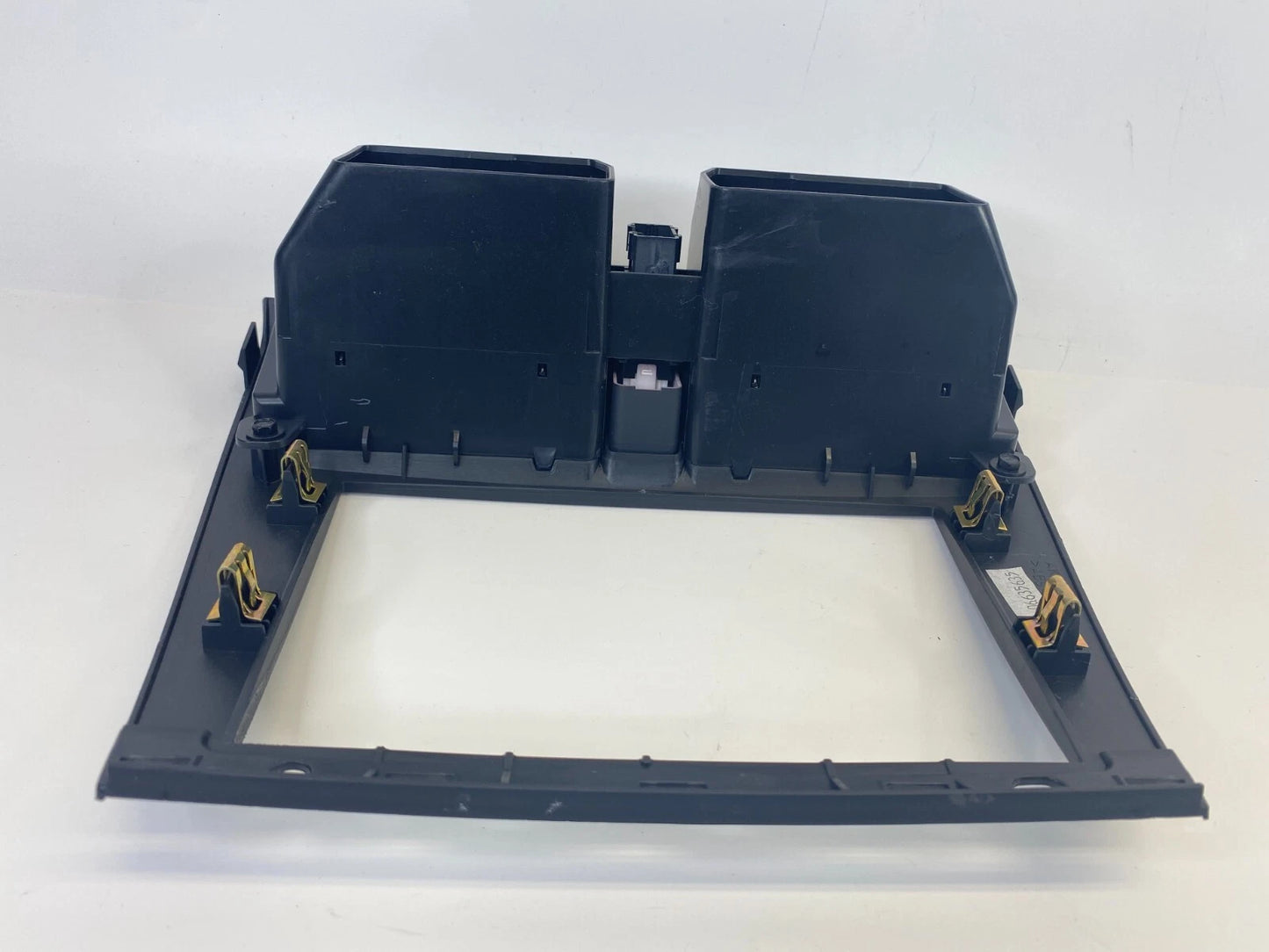 07-09 SUZUKI XL-7 CENTER DASH RADIO BEZEL AIR VENT HAZARD SWITCH TRIM PANEL OEM