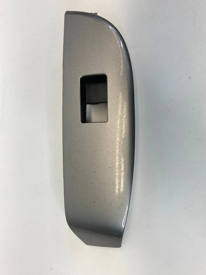 2013-2015 CHEVROLET MALIBU RR LH POWER WINDOW SWITCH BEZEL TRIM UNIT OEM 2082911