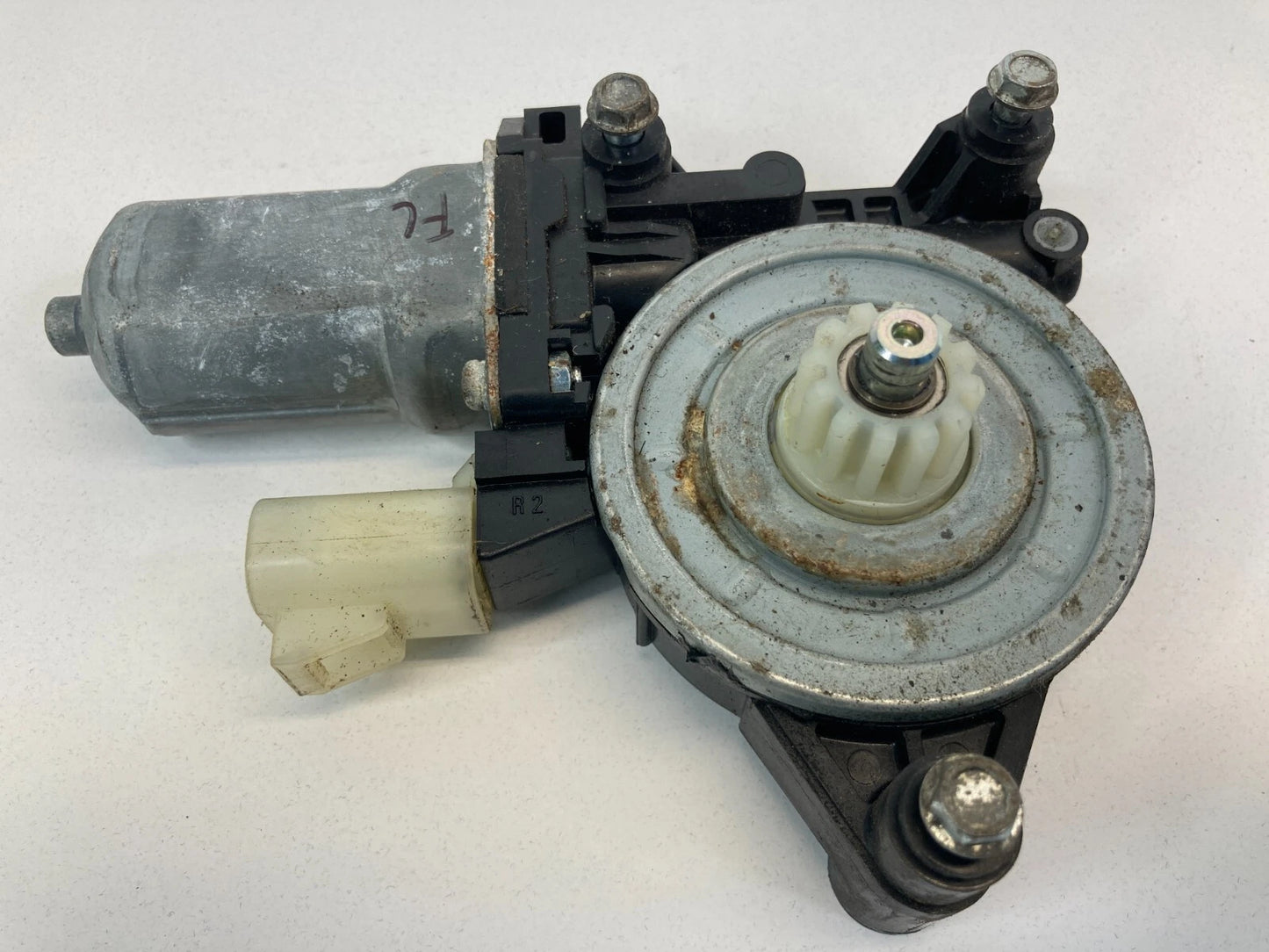 2006-2011 CHEVROLET HHR FRONT LEFT DOOR POWER WINDOW MOTOR AY262100-3451 OEM