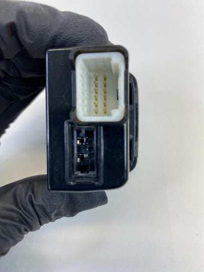 13-15 Hyundai Santa Fe Sport USB AUX Auxiliary Jack Socket Port 96121-2W500 OEM