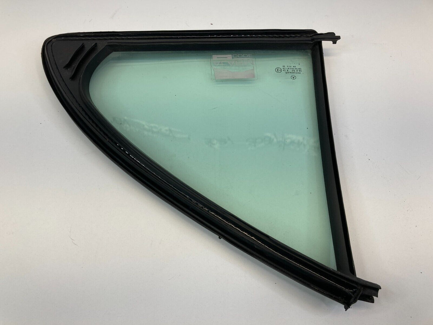 2001-2005 Mercedes-Benz C320 Rear Right Door Quarter Vent Window Glass RR RH OEM