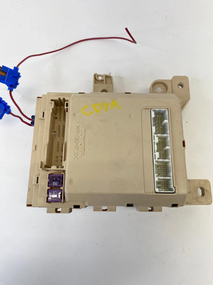 2004-2006 TOYOTA SIENNA 3.3L INTERIOR CABIN FUSE BOX RELAY JUNCTION BLOCK OEM
