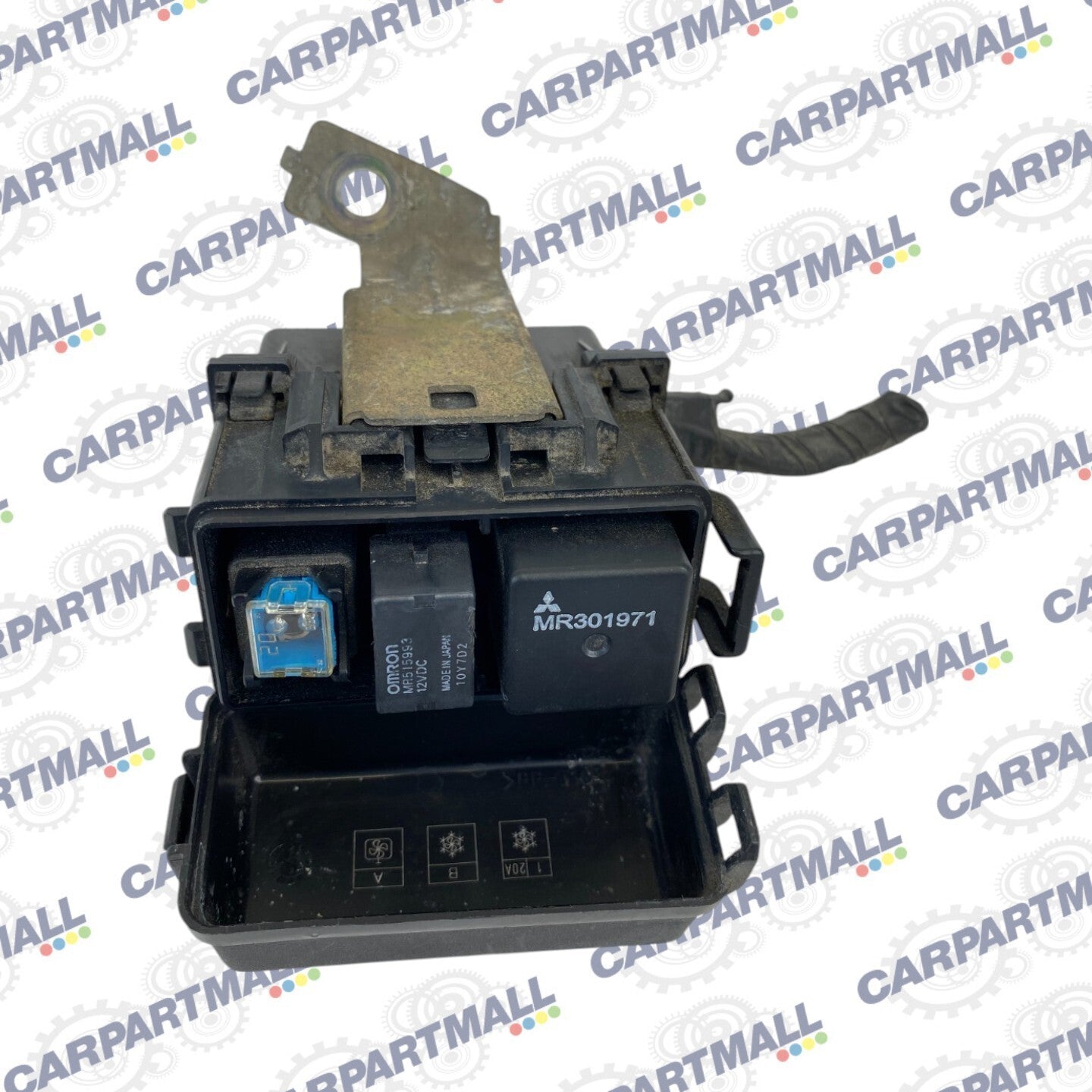 2009 09 Mitsubishi Galant 2.4L L4 AT Fuse Box Relay Compartment Panel MR301971