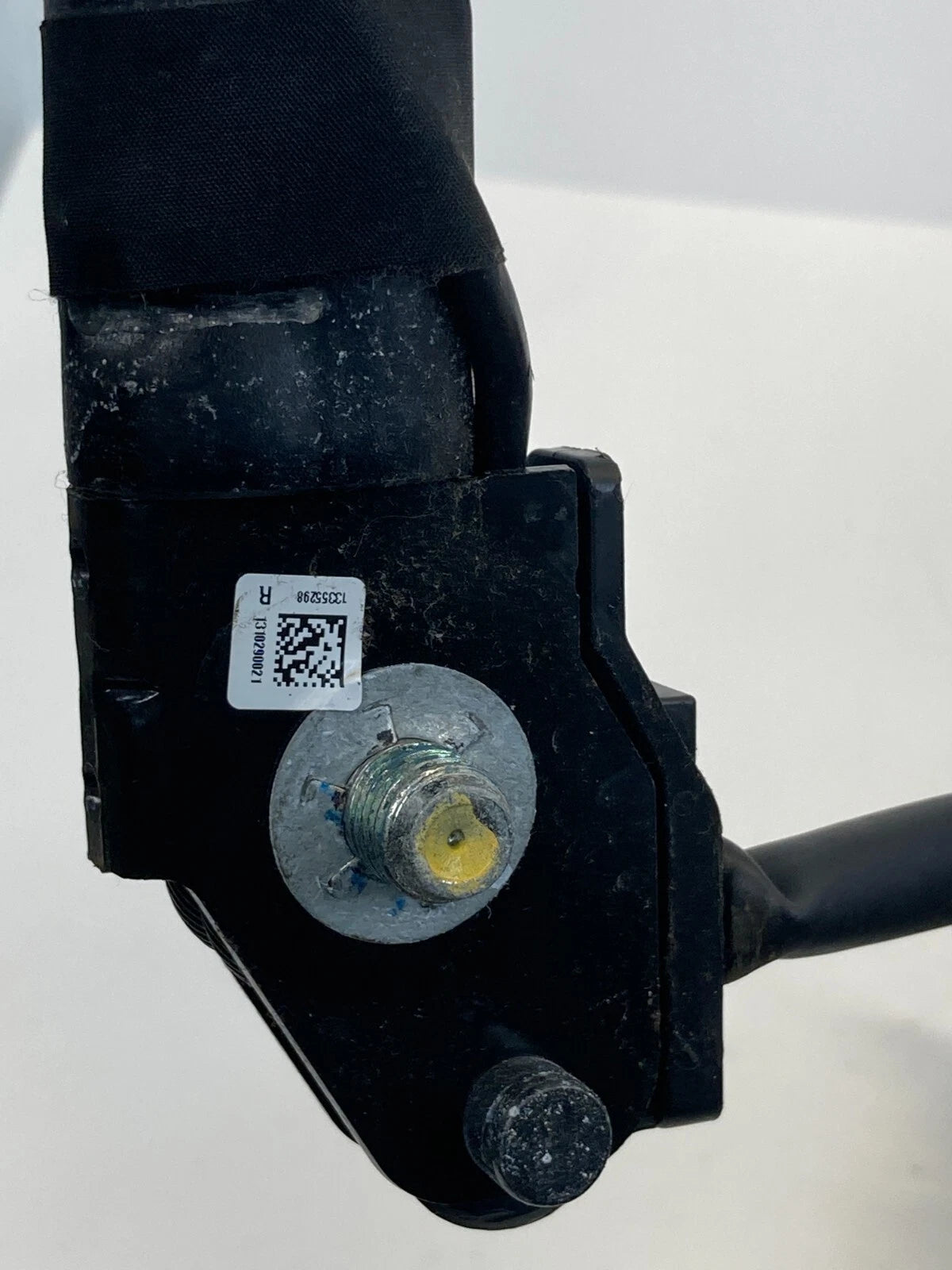 11-16 CHEVROLET CRUZE FRONT RIGHT PASSENGER SEAT BELT RETRACTOR & COVER