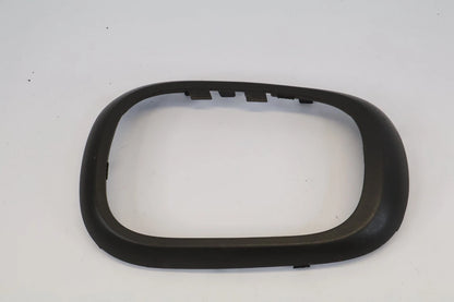 06-11 HYUNDAI ACCENT AUTOMATIC SHIFTER CONSOLE TRIM BEZEL SURROUND 84631-1E100