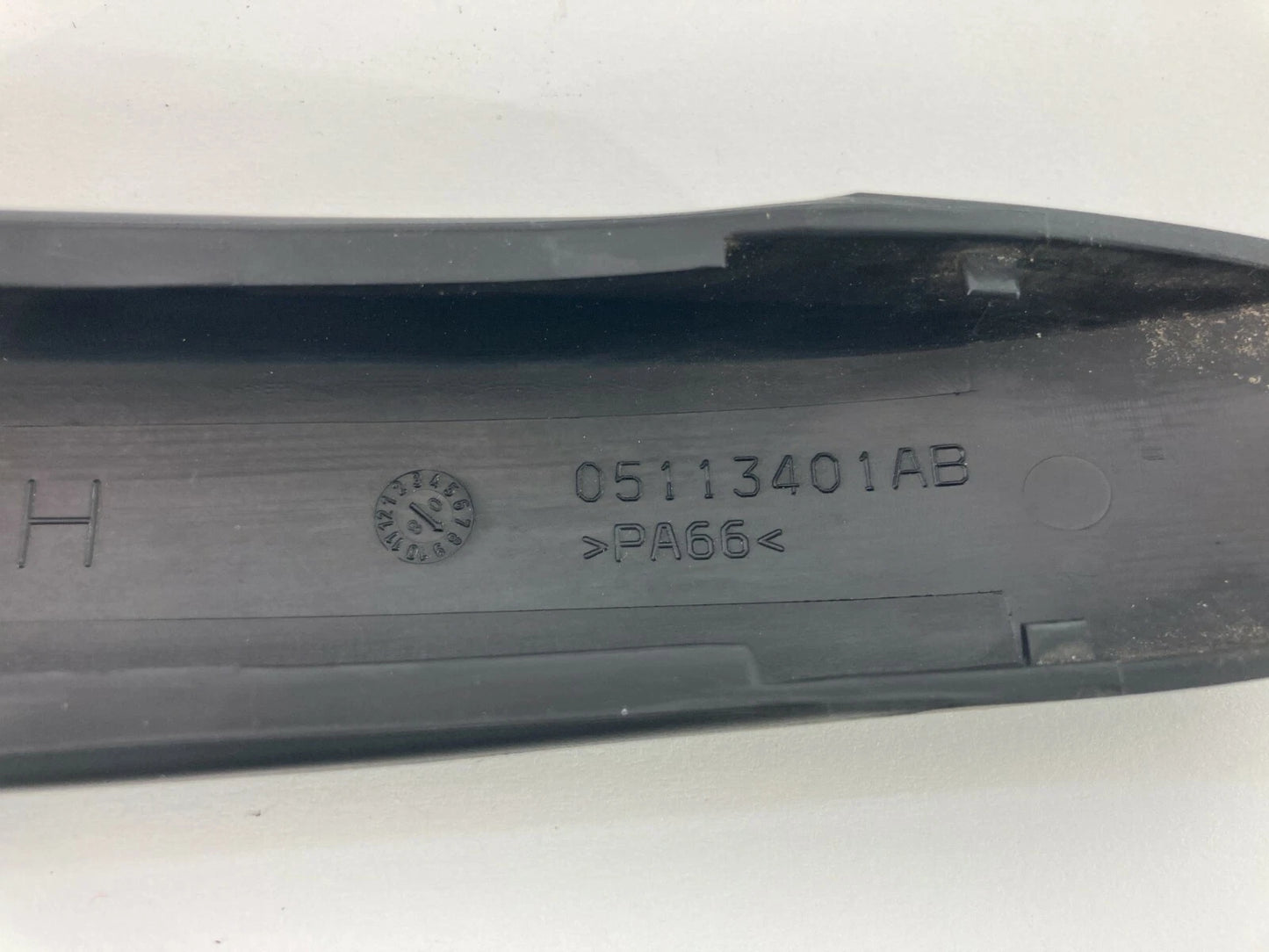 09-14 VW VOLKSWAGEN ROUTAN REAR LEFT ROOF RACK RAIL END CAP COVER ASSEMBLY RR LH