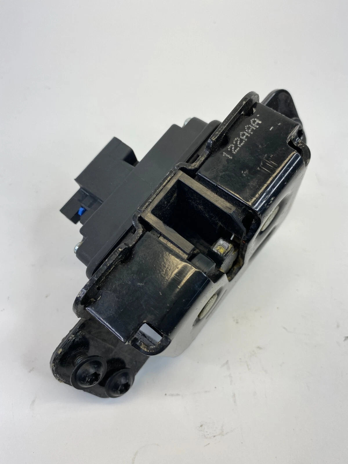 2005 2006 JEEP GRAND CHEROKEE REAR TRUNK LIFTGATE LID LOCK LATCH ACTUATOR OEM