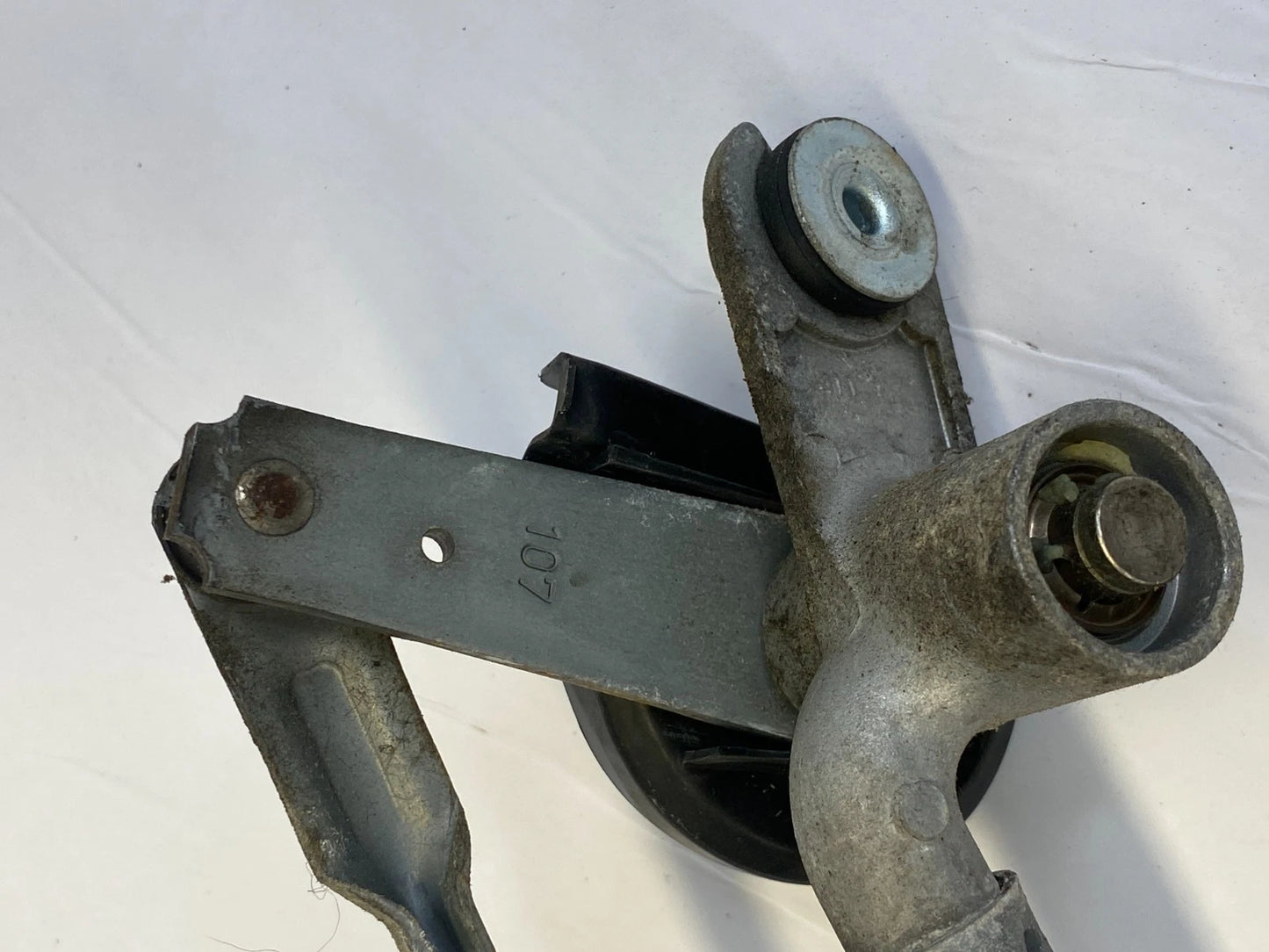 2011-2015 KIA SORENTO SONATA FR WINDSHIELD WIPER MOTOR W LINKAGE OEM 98110-1U000