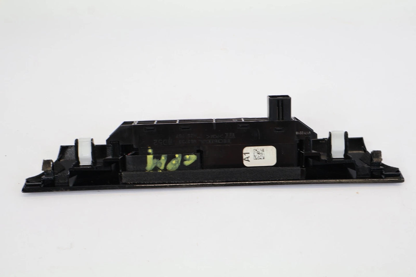 2016-2022 HONDA PILOT DASHBOARD CENTER HAZARD WARNING LIGHT SWITCH OEM