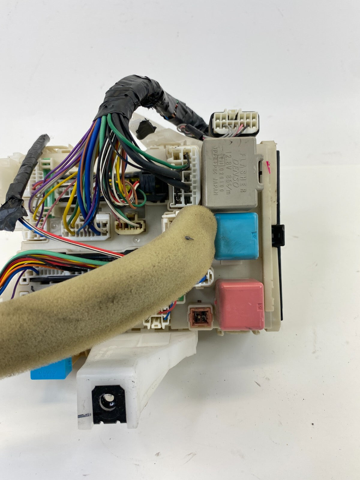 04-09 Toyota Prius Hybrid 1.5L FWD Interior Under Dash Cabin Fuse Box 8273047300