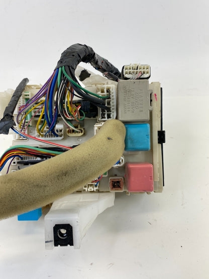 04-09 Toyota Prius Hybrid 1.5L FWD Interior Under Dash Cabin Fuse Box 8273047300