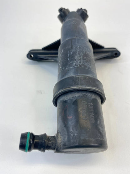2004-2007 BMW 530I 525I 06-10 BMW 550I RIGHT HEADLIGHT WASHER NOZZLE RH OEM