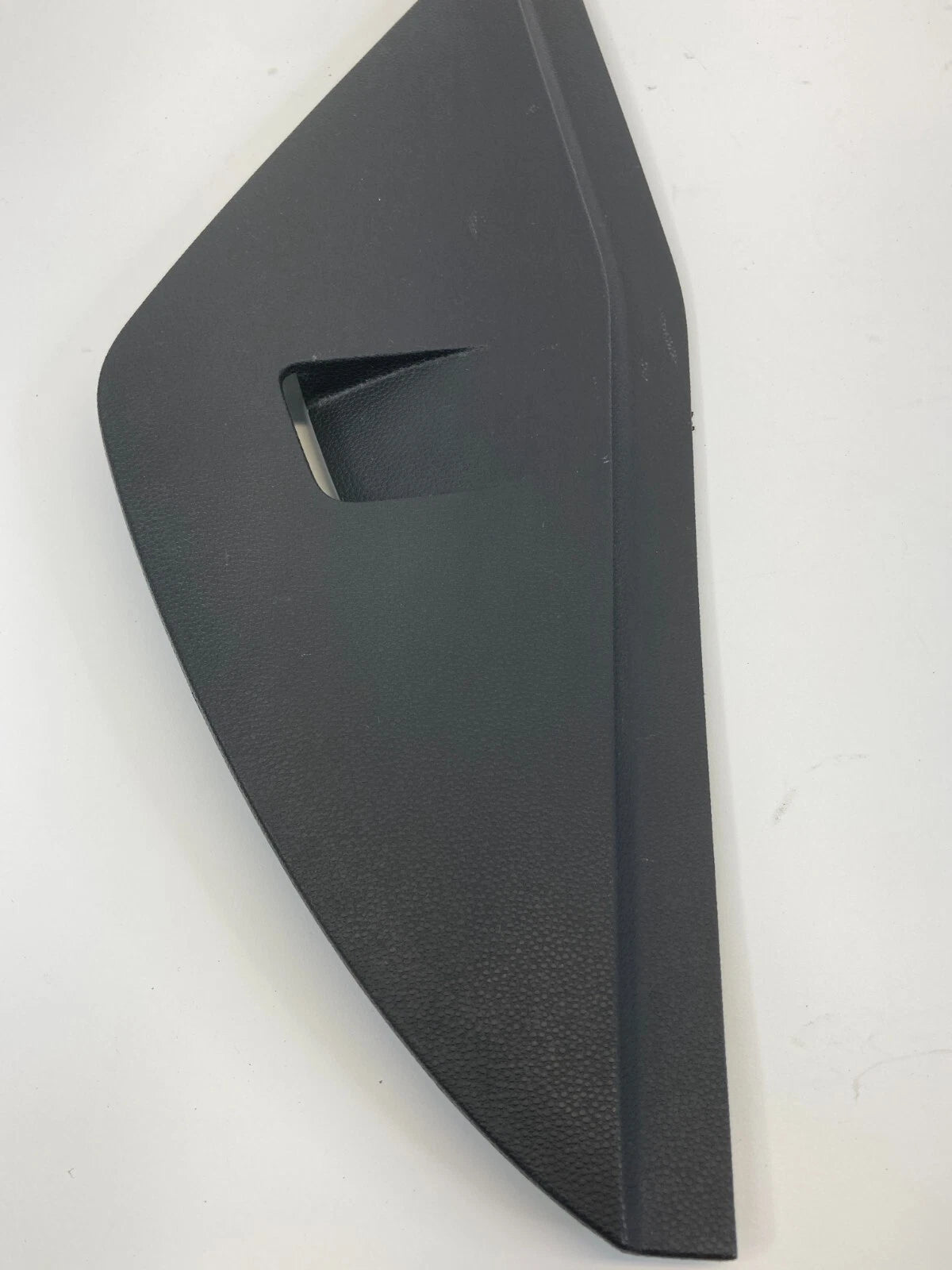 08-12 FORD ESCAPE 08-11 MARINER FRONT LEFT SIDE DASH END CAP COVER 8L847804481A