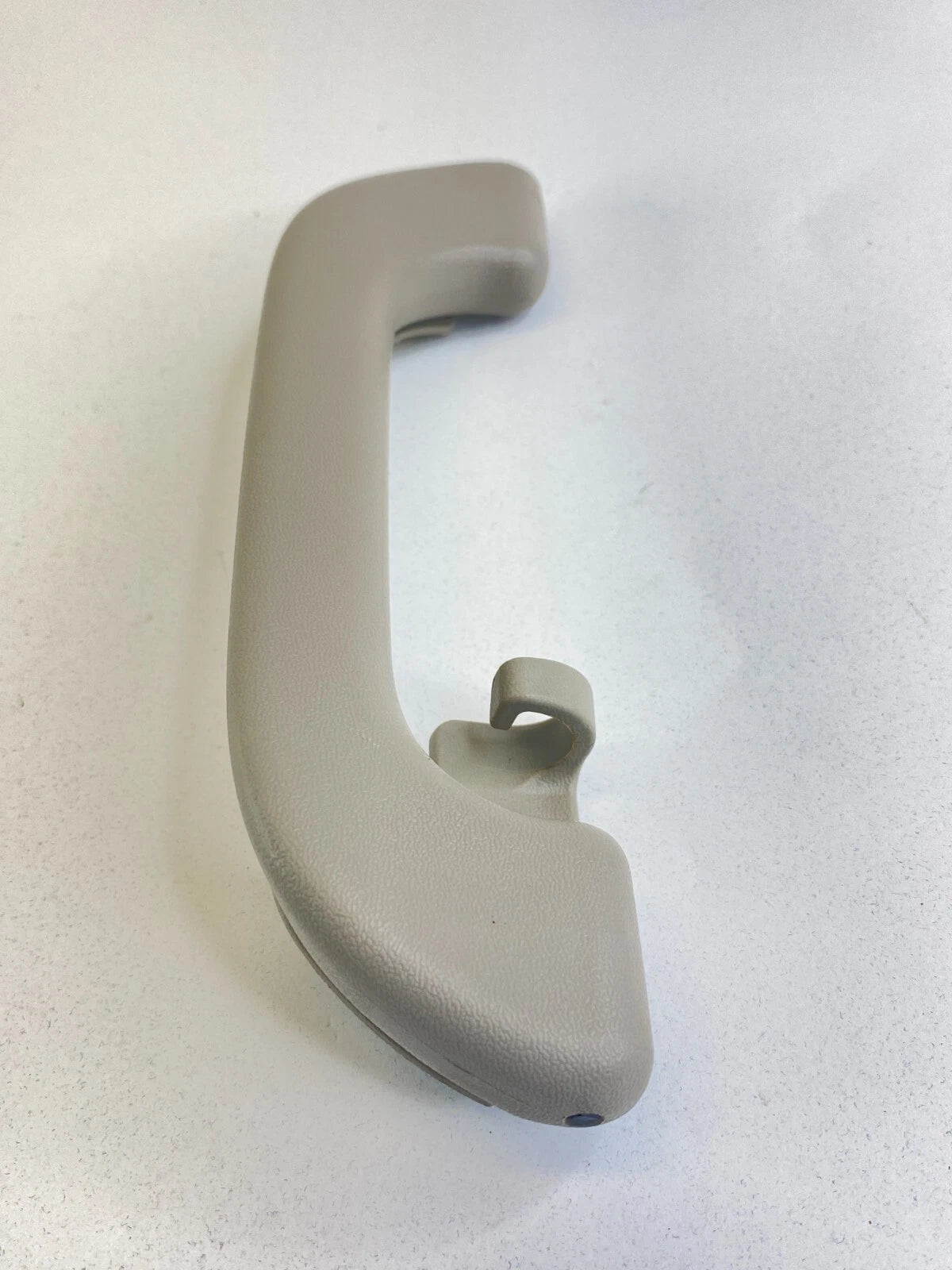 2005-2009 SUBARU LEGACY OUTBACK ROOF REAR RIGHT PASSENGER GRAB ASSIST HANDLE OEM