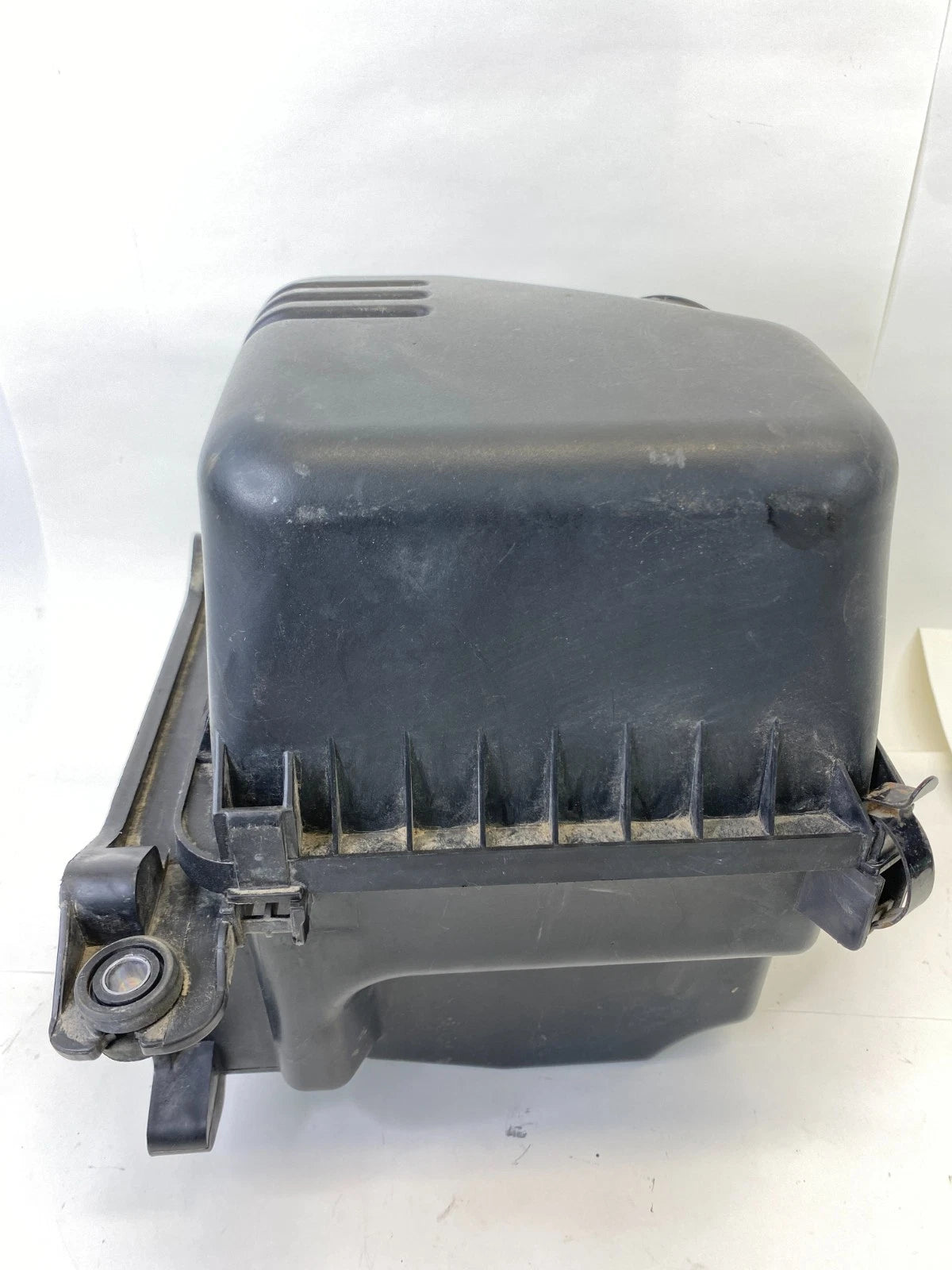 2010-2013 KIA FORTE 2.0L AIR CLEANER FILTER BOX HOUSING 28110-1M400 OEM