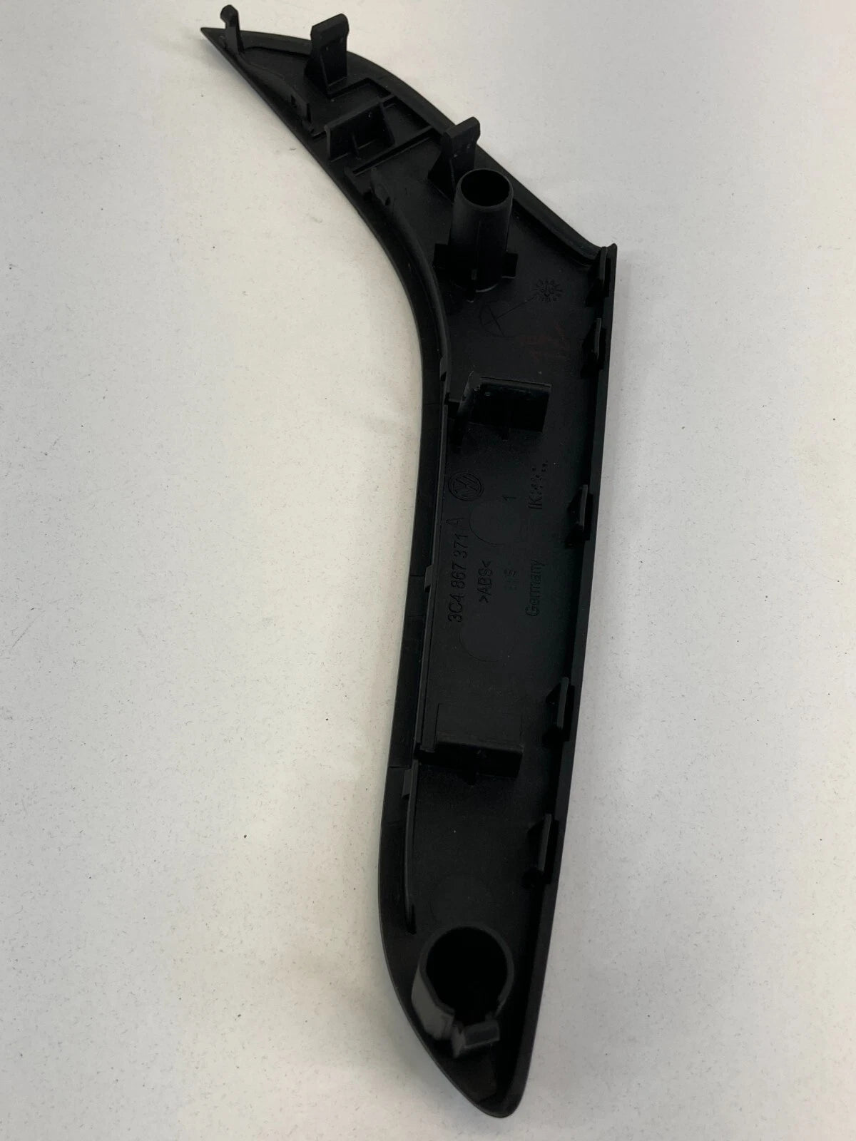 2006-2010 VW VOLKSWAGEN PASSAT REAR LEFT SIDE PULL HANDLE COVER TRIM OEM