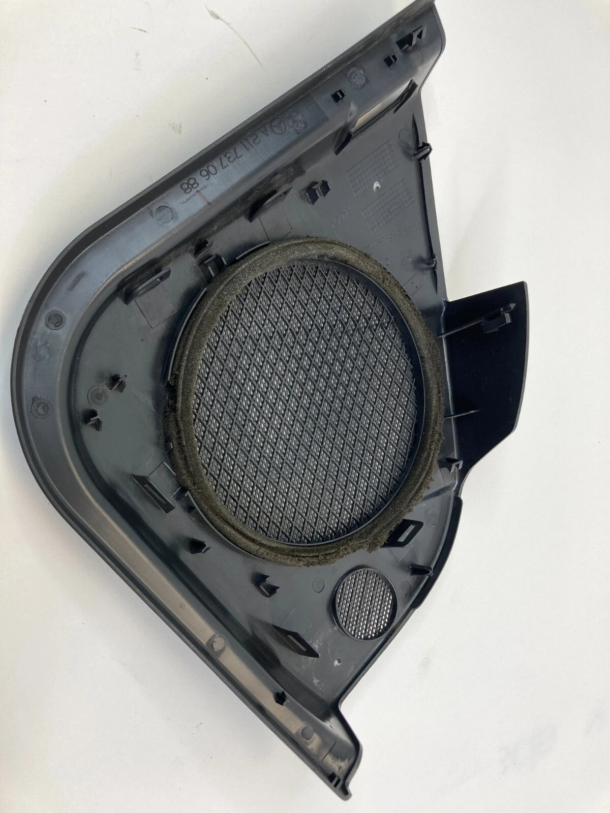 03-09 MERCEDES BENZ E350 REAR RIGHT DOOR PANEL SPEAKER GRILLE COVER A2117370688