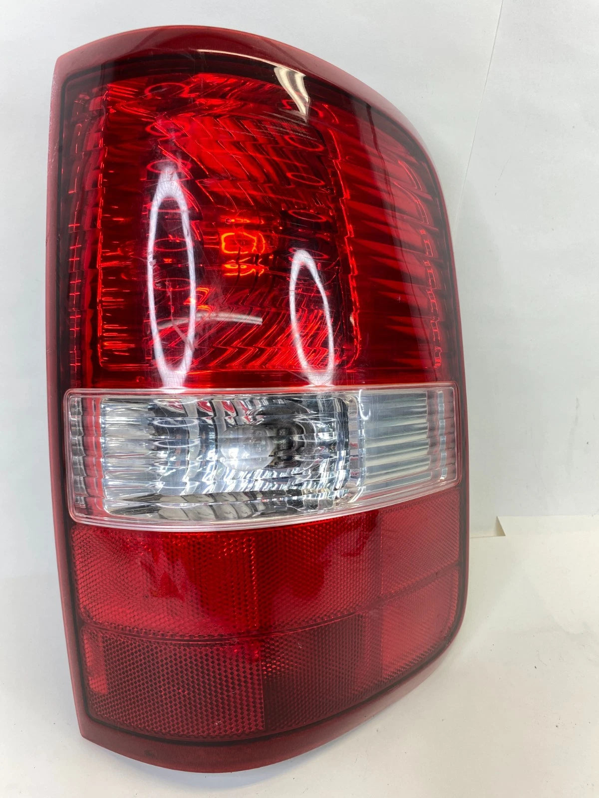 2004-2008 FORD F-150 F150 REAR RIGHT TAIL LIGHT LAMP TAILLIGHT 4L34-13B504-A