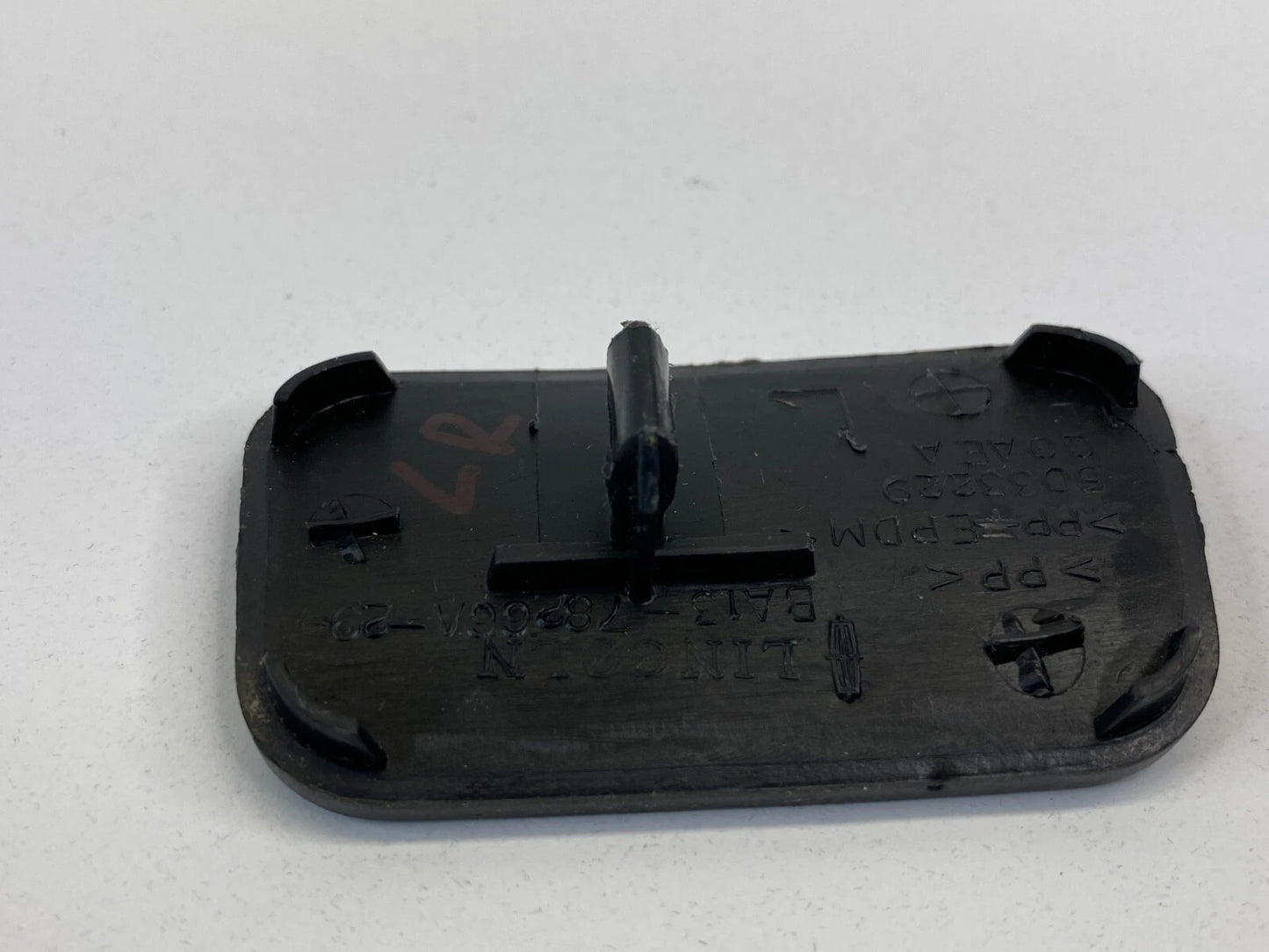 2011-2015 LINCOLN MKX BASE 4-DR REAR LEFT PANEL DOOR SCREW CAP BA13-78266A OEM