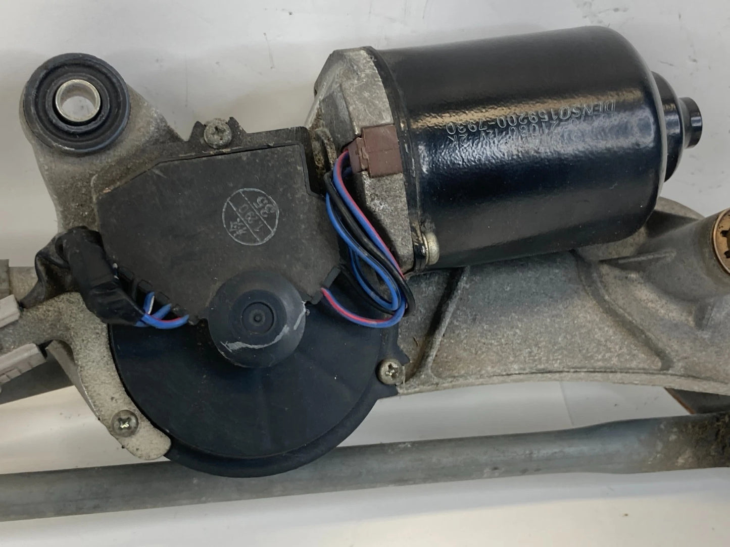 2005-2010 SCION TC FRONT WINDSHIELD WIPER MOTOR W/ TRANSMISSION LINKAGE OEM