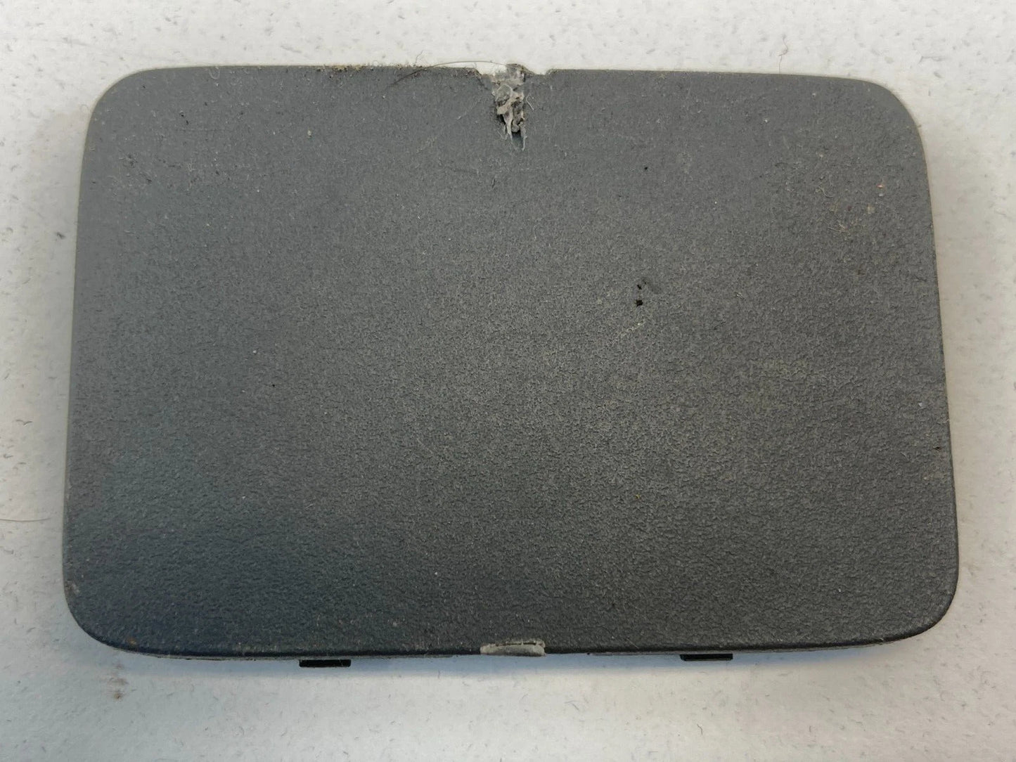 03-05 HONDA PILOT REAR RIGHT SIDE INTERIOR DOOR HANDLE SCREW BEZEL TRIM COVER