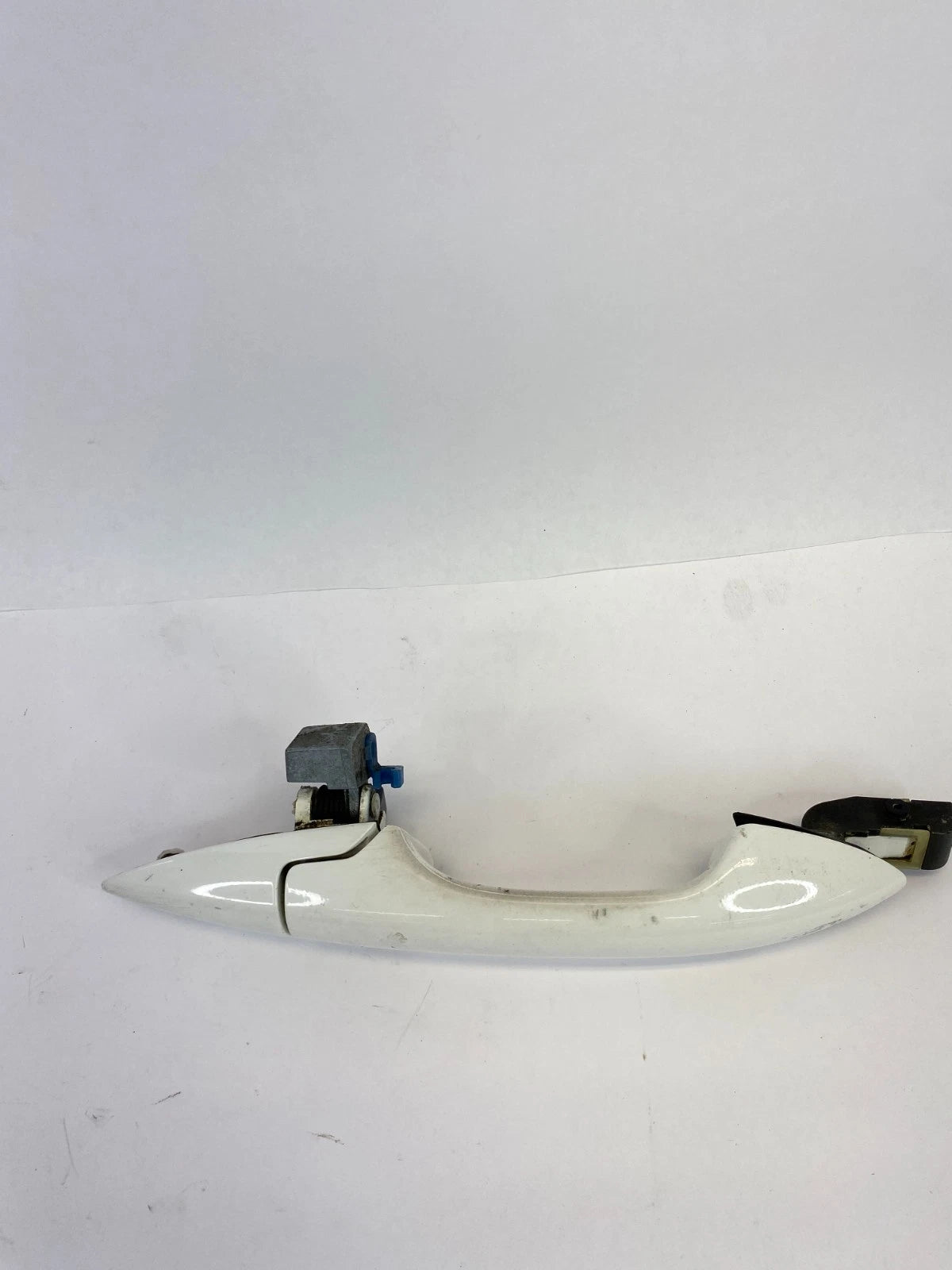 2005-2010 HONDA ODYSSEY FRONT RIGHT SIDE EXTERIOR DOOR HANDLE ASSEMBLY WHITE OEM