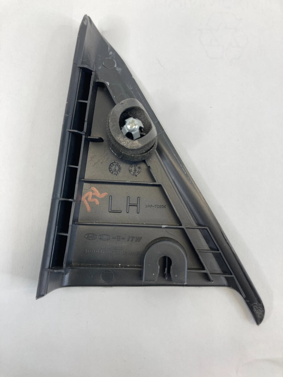 2011-2014 HYUNDAI SONATA REAR LEFT INNER DOOR CORNER MOLDING COVER 839103S000