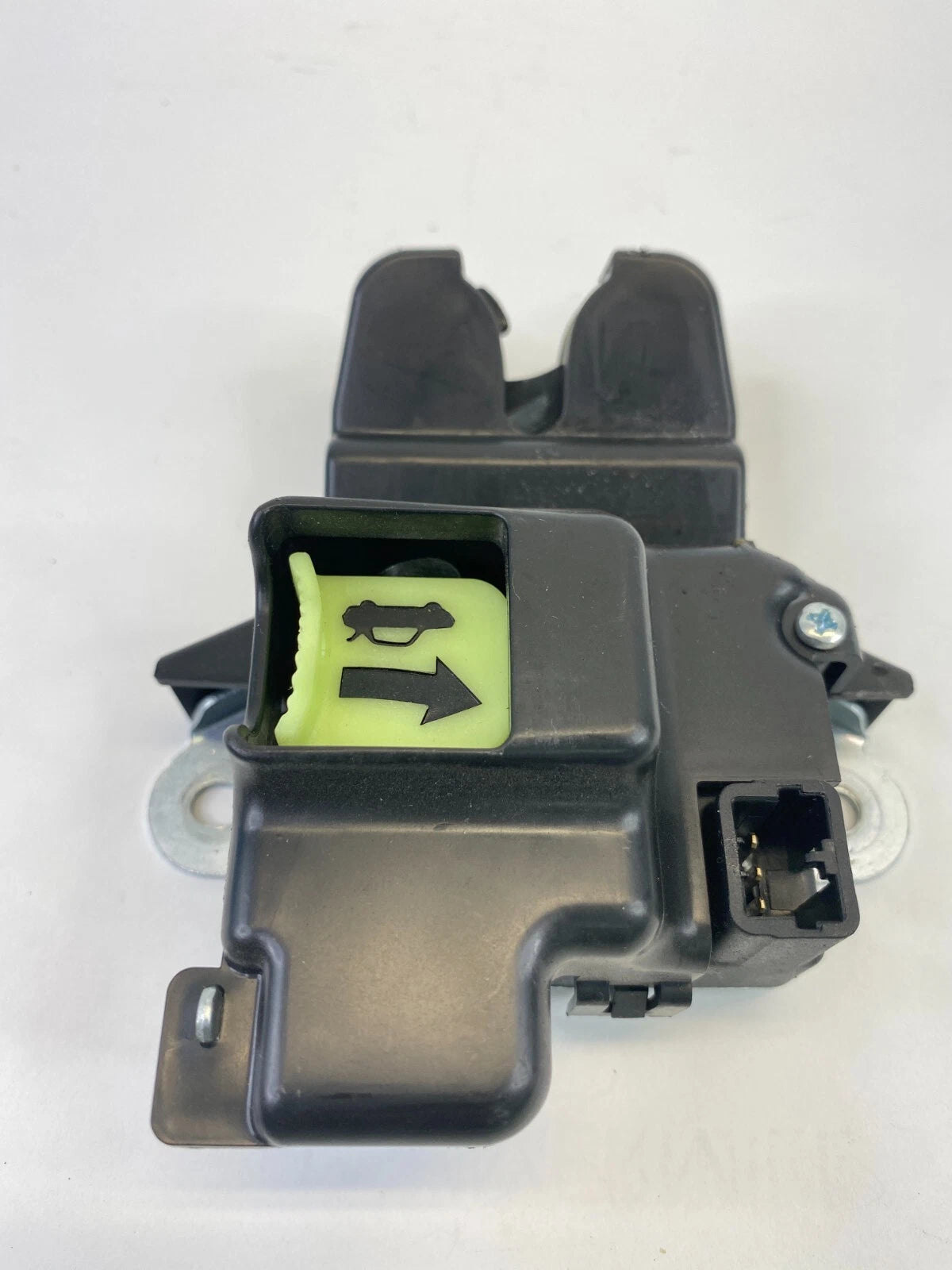 2010 11 12 2013 KIA FORTE REAR TRUNK LOCK LATCH RELEASE ASSY OEM