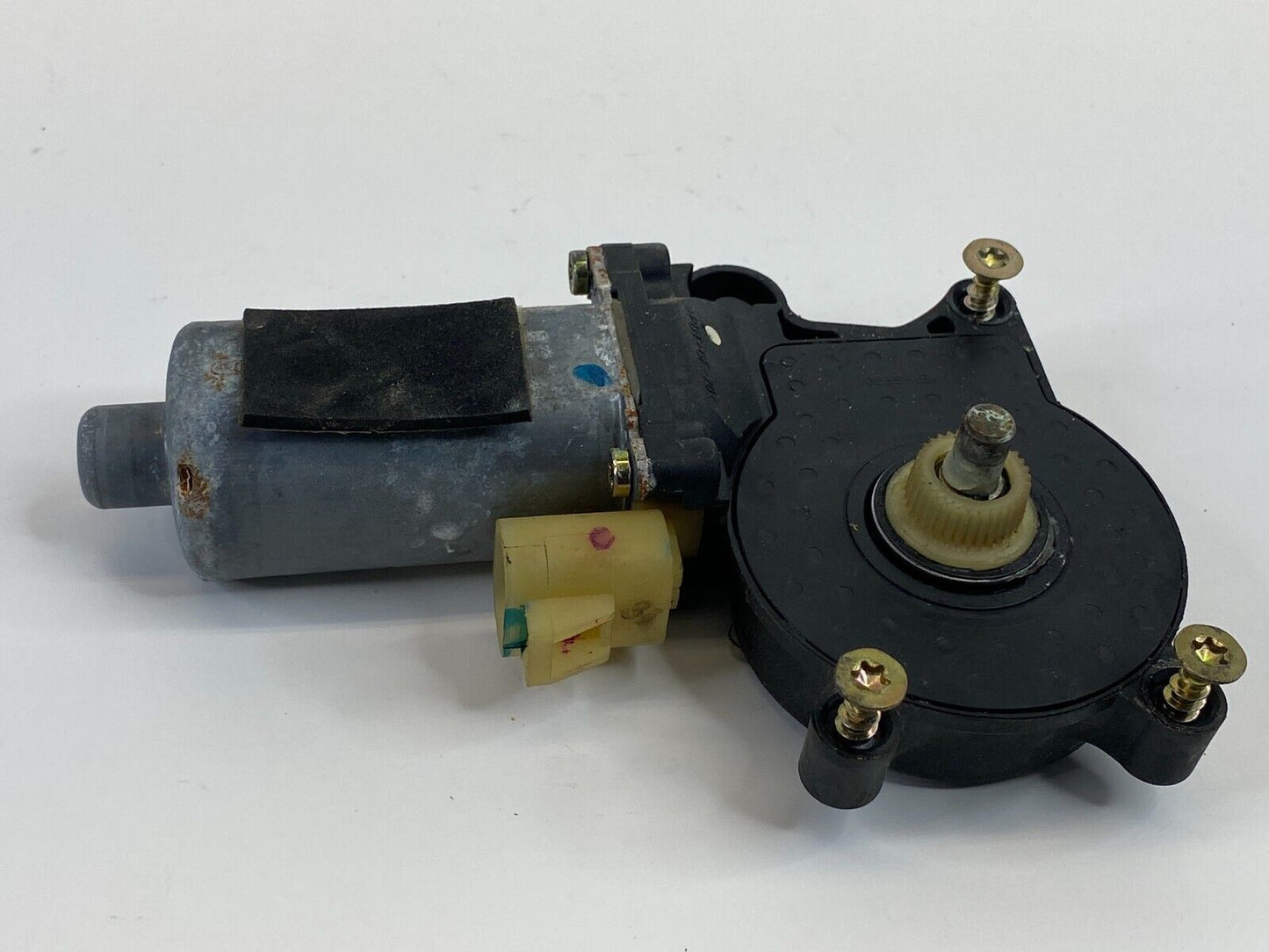 2000-2005 Cadillac DeVille Front Right Door Power Window Motor 990070102 2 PINS