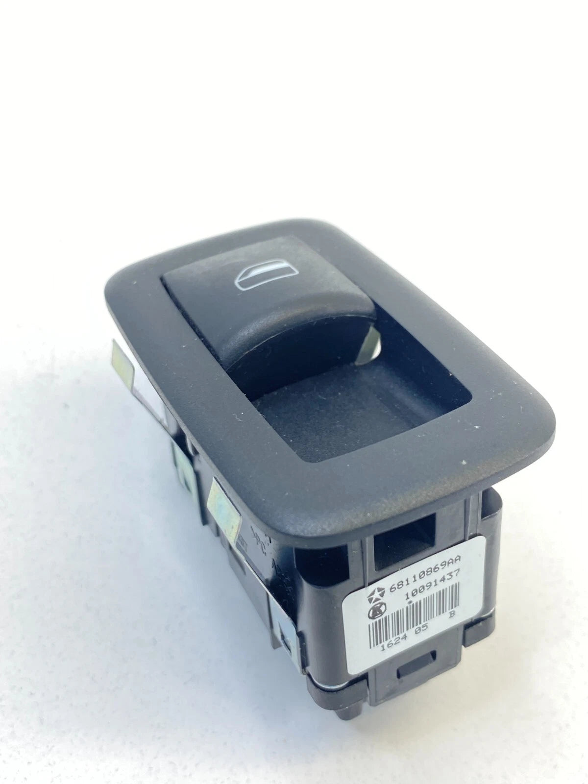 2012-2016 CHRYSLER TOWN & COUNTRY REAR LEFT DRIVER DOOR WINDOW SWITCH 68110869AA