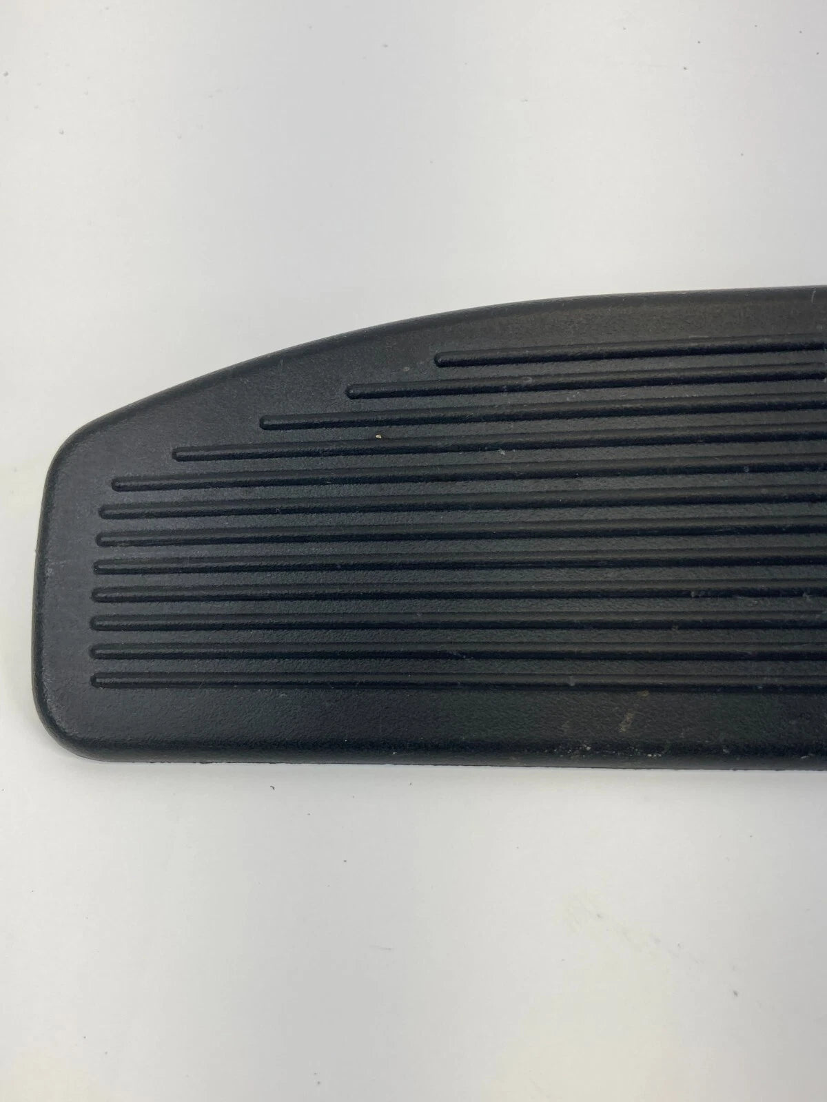 2001-2005 CHRYSLER PT CRUISER FRONT RIGHT SIDE STEP MOLDING TRIM 0SF34TRMAA OEM