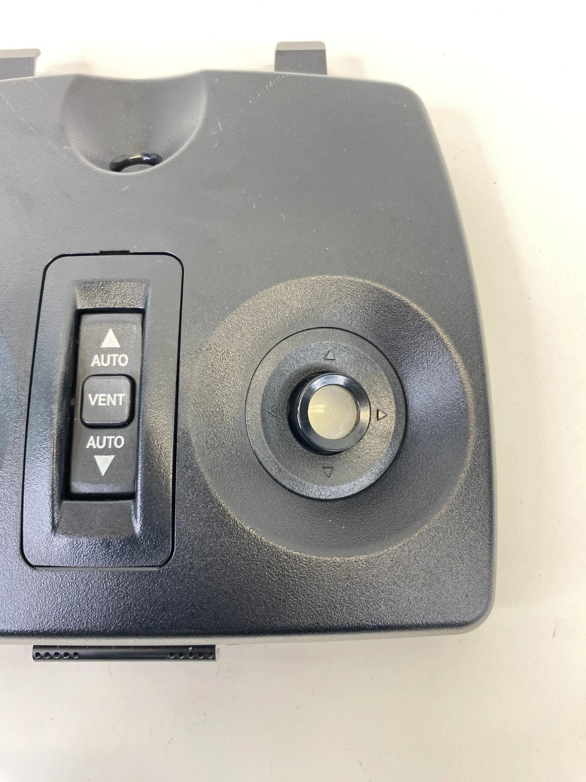 2011-2014 CHRYSLER 200 FRONT OVERHEAD CONSOLE DOME MAP LIGHT WITHSUNROOF OEM
