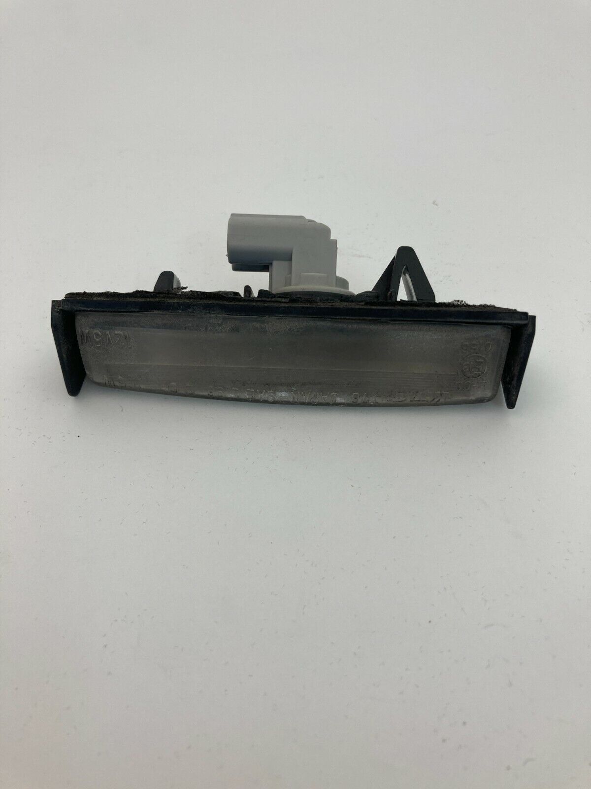 1998-2005 Lexus GS300 Sedan Right Side Trunk License Plate Light Lamp OEM